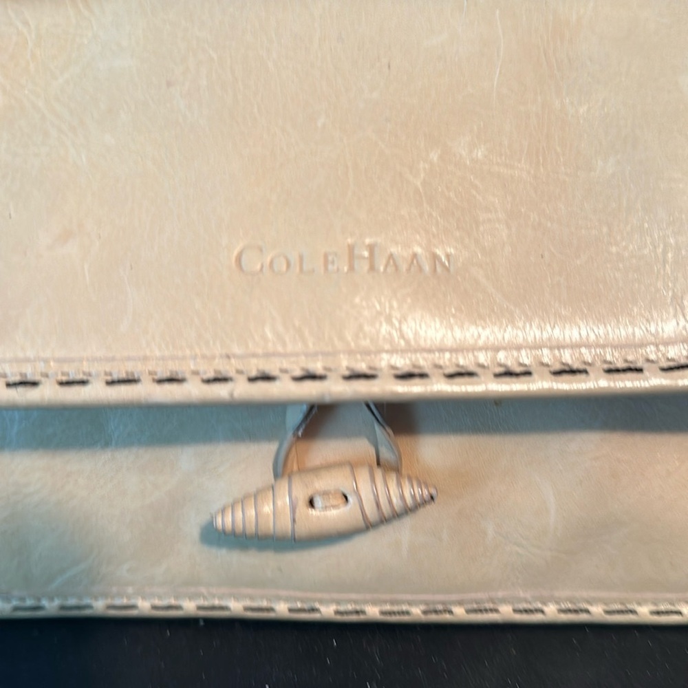 Beautiful Cole Haan clutch bag Beige - Picture 3 of 10